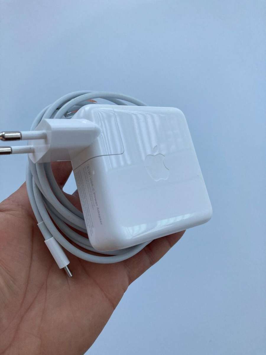 Apple OEM USB-C Power Adapter  61W 20.3V 3A MODEL A1947 - GREAT DEALS!!