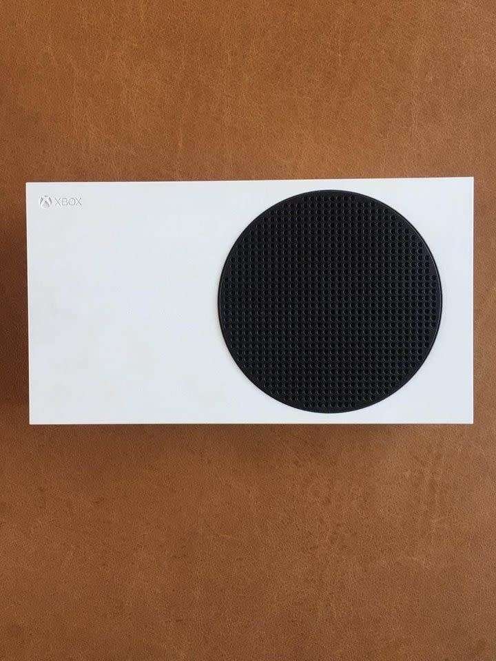 Xbox series s console - 512 gigabyte 4k ultra high definition with accessories