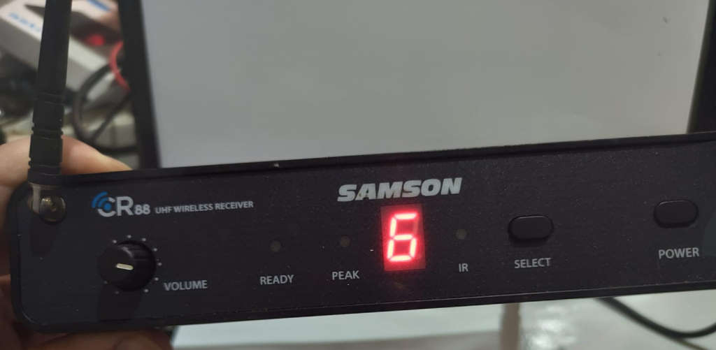 Samson cr88 uhf wireless receiver