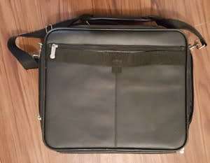 Targus Laptop Bag... Like Brand New... ***R1... NO RESERVE***