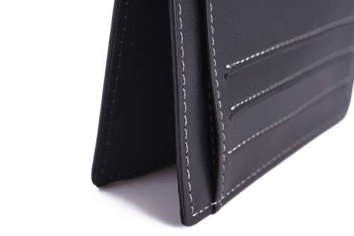 Slim Wallet... Brand New... ***R1... NO RESERVE***