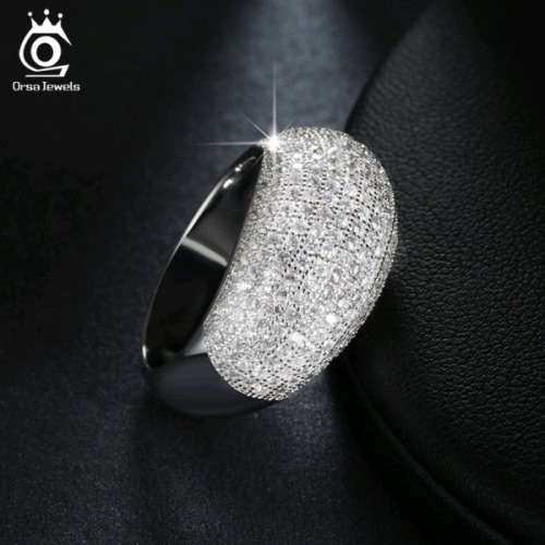 Diamond Studded Ring... Brand New...***R1...NO RESERVE***