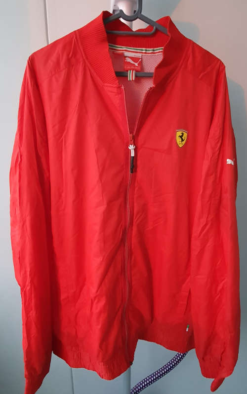 FERRARI SCUDERIA JACKET ***ORIGINAL FROM FERRARI WORLD***