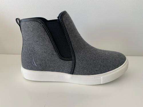 NAUTICA UNISEX Boots ***Size 6 - GREY***