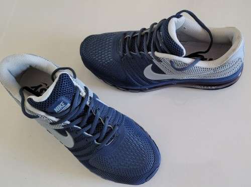 Nike AirMax RunEasy - Size 9 ***Display Stock - Like New***