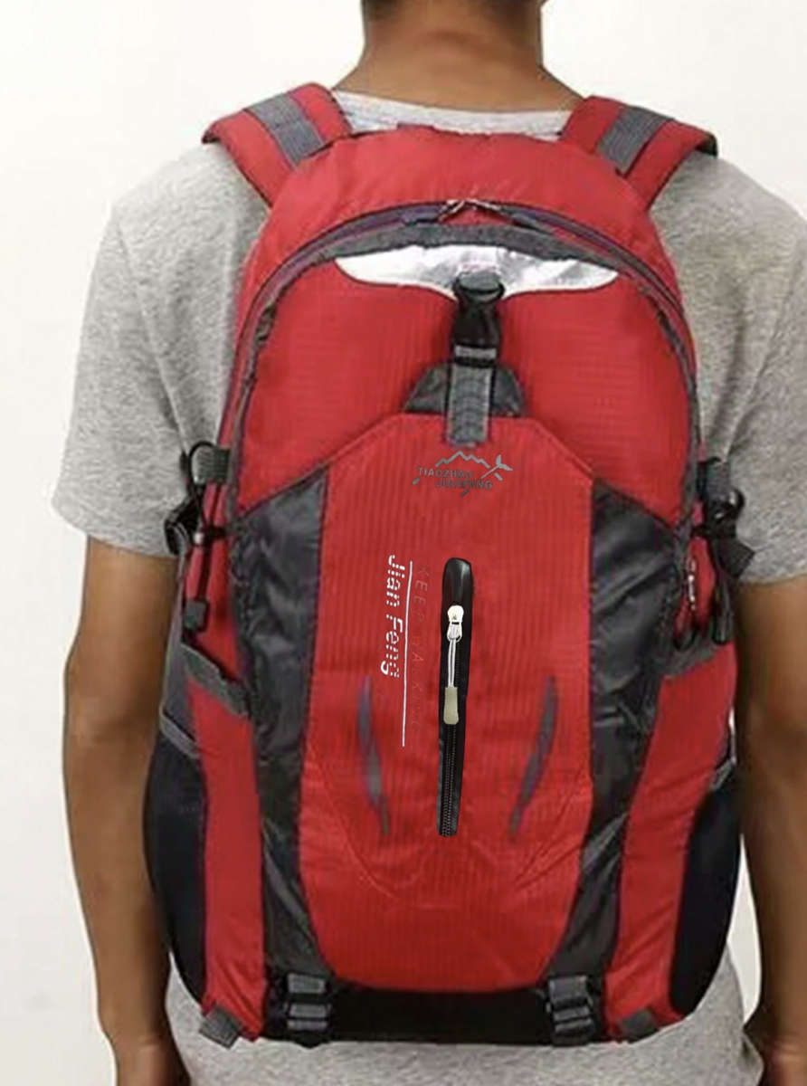 40L Unisex Water Resistant Travel / Hiking Backpack (Red)