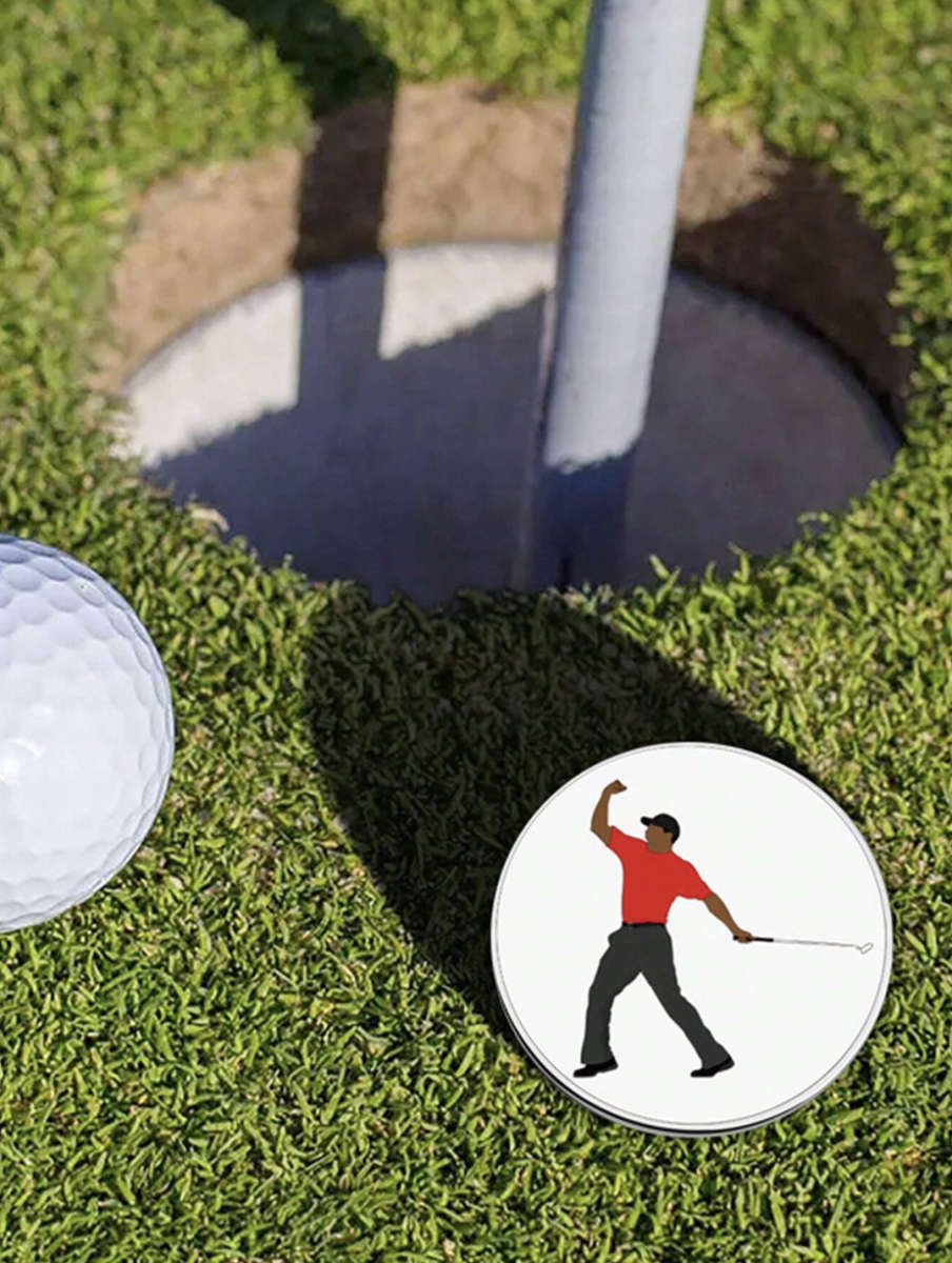 ***GOLF*** Tiger Woods Magnetic Marker with Cap Clip