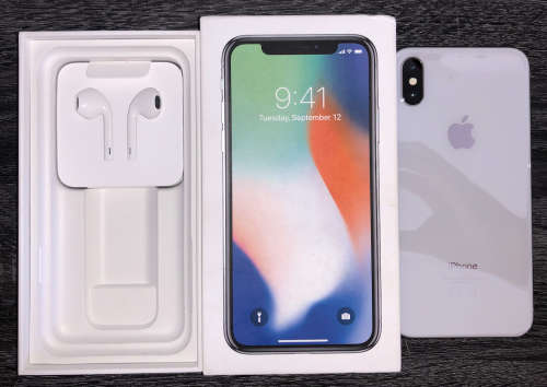 iPhone X 64GB white - Excellent condition