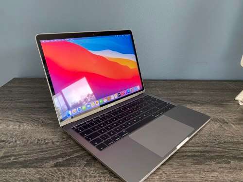 MacBook Pro 13-inch, 2017, Two Thunderbolt 3 ports