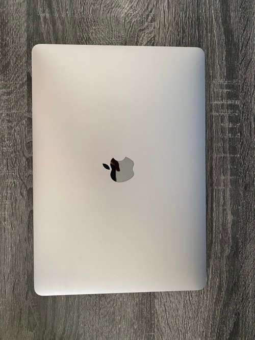 MacBook Pro 13-inch, 2017, Two Thunderbolt 3 ports