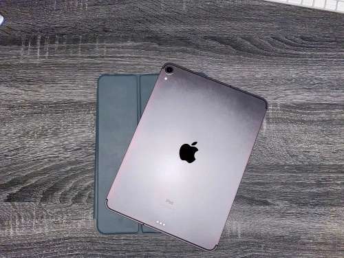 iPad Pro 11` 64GB Cellular with cover