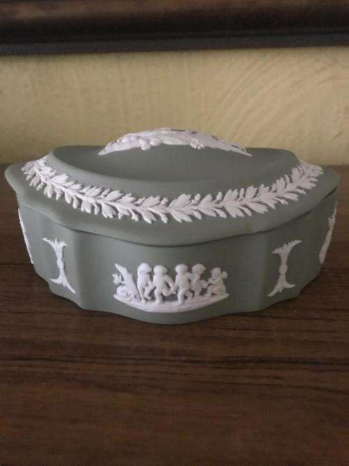 WEDGEWOOD JASPERWARE CLASSIC JADE GREEN OVAL TRAY
