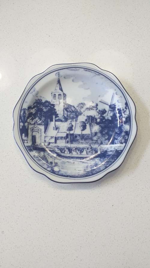DELFT HOLLAND SPECIAL LIMITED COLLECTORS EDITION `THE OLD DELFT CANAL FERRY` DISPLAY PLATE