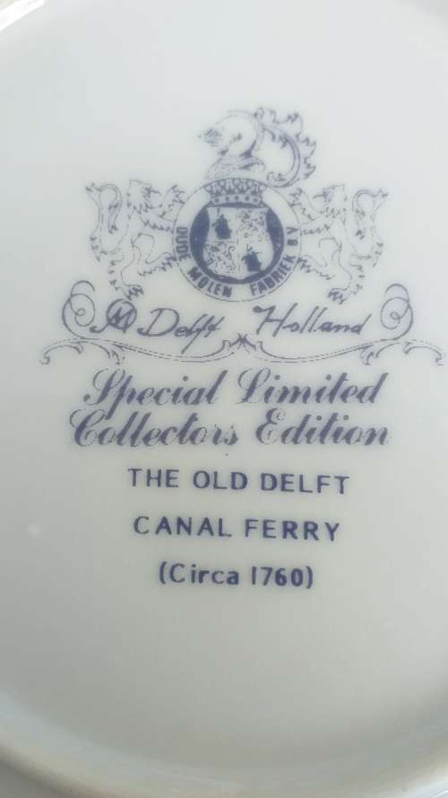 DELFT HOLLAND SPECIAL LIMITED COLLECTORS EDITION `THE OLD DELFT CANAL FERRY` DISPLAY PLATE