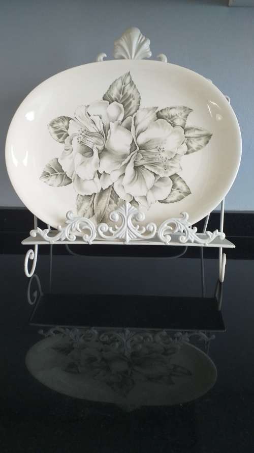 STUNNING!!!!! RARE VINTAGE LARGE JOHNSON BROTHERS `CAMELLIA GREEN` PLATTER 36CM