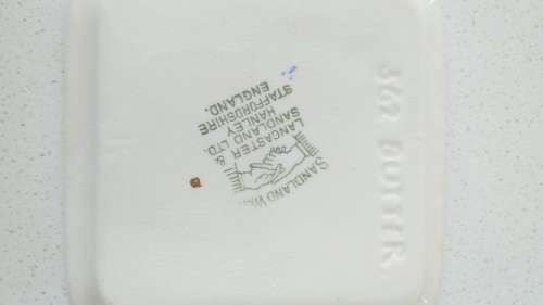 LANCASTER and SANDLAND LTD STAFFORDSHIRE ENGLAND `SANDLAND WARE` BUTTER DISH