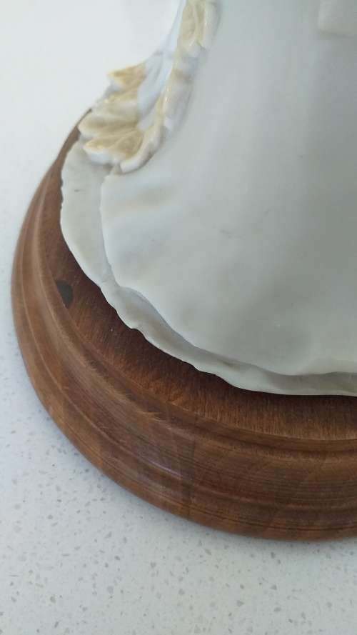 VINTAGE RARE 1970`s SIGNED AURO BELCARI YOUNG BRIDE and GROOM COPODIMONTE FIGURINE