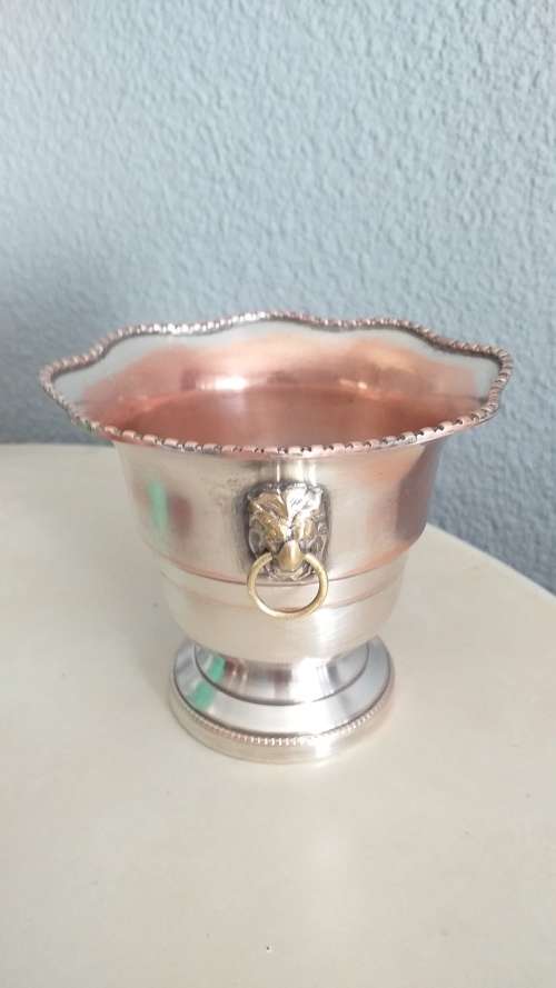 Magnificent!!! VINERS OF SHEFFIELD MINIATURE WINE COOLER CORPORATE MARK `ALPHA`