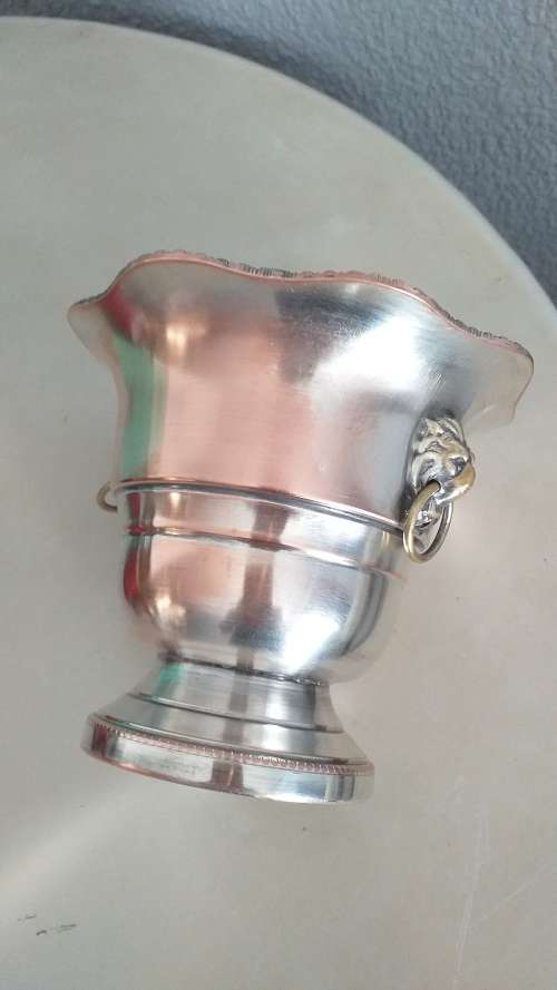 Magnificent!!! VINERS OF SHEFFIELD MINIATURE WINE COOLER CORPORATE MARK `ALPHA`