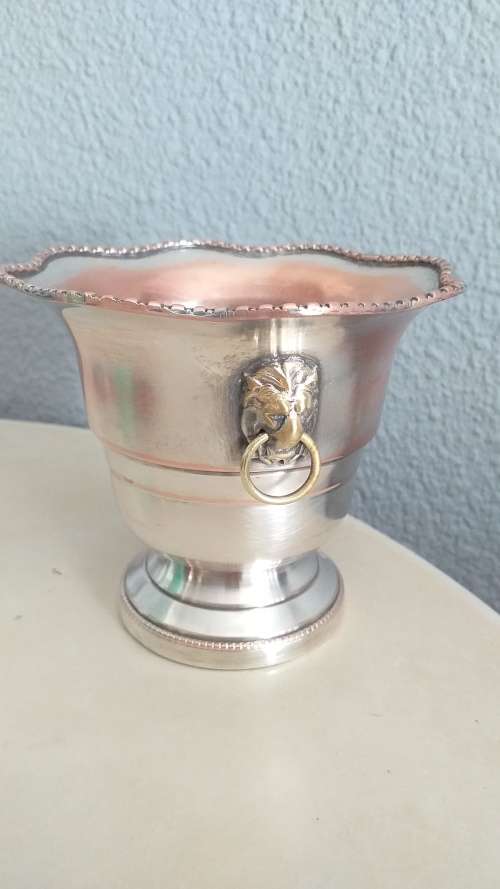 Magnificent!!! VINERS OF SHEFFIELD MINIATURE WINE COOLER CORPORATE MARK `ALPHA`