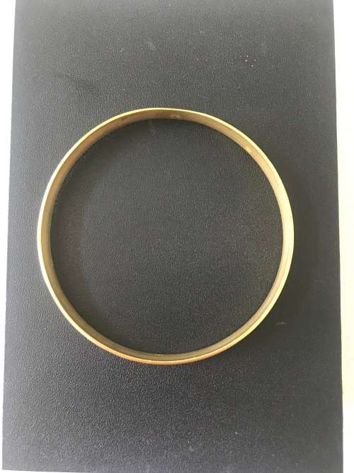 BEAUTIFUL VINTAGE 1960`s BRANGLE ALTHOUGH STAMPED 9CT AND THE BRITISH 375 `DOES NOT TEST AS GOLD`