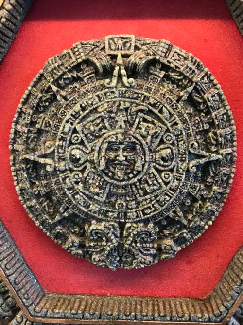 RARE FIND!!!!VINTAGE OCTAGON MEXICAN MALACHITE RESIN WALL PLAQUE AZTEC CALENDAR CIRCA 1960s-1970s