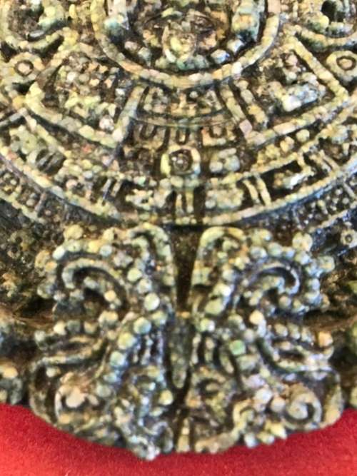 RARE FIND!!!!VINTAGE OCTAGON MEXICAN MALACHITE RESIN WALL PLAQUE AZTEC CALENDAR CIRCA 1960s-1970s