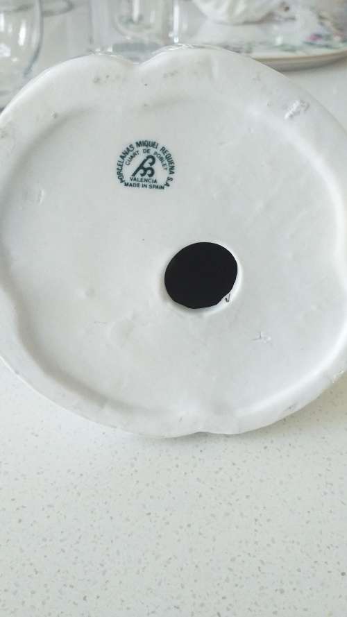 EXTREMELY COLLECTABLE Vintage, Porcelanas Miquel Requena S.A. Figurine, `GIRL IN PENSIVE THOUGHT`