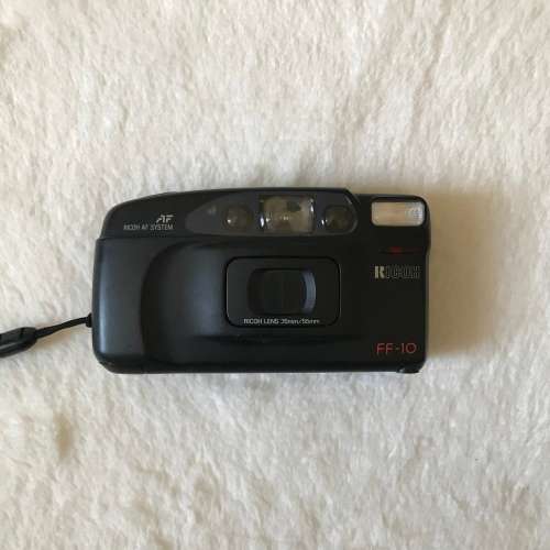 BUNDLE OF FILM CAMERAS