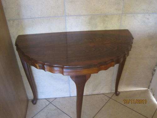 Stunning Imbuia Half Moon Table With Queen Anne Legs