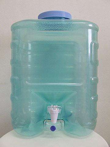 Plastic Water Canister with Tap*** 20 Litres *** Ideal for Kitchen or Camping