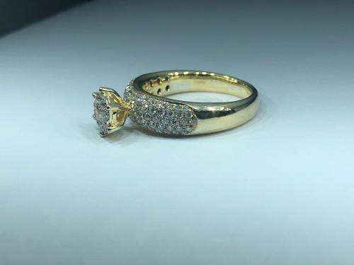 2CT VS 18ct Gold Ring - INVESTGRADE