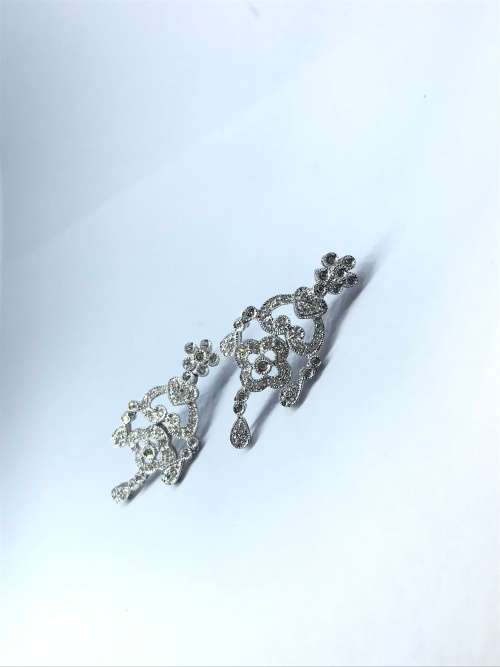 18CT W/Gold Diamond Chandelier Earrings