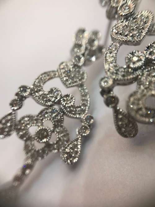 18CT W/Gold Diamond Chandelier Earrings