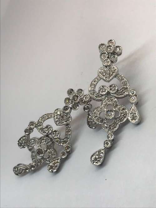 18CT W/Gold Diamond Chandelier Earrings