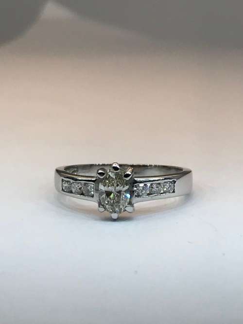 18CT W/Gold Diamond Channel Ring