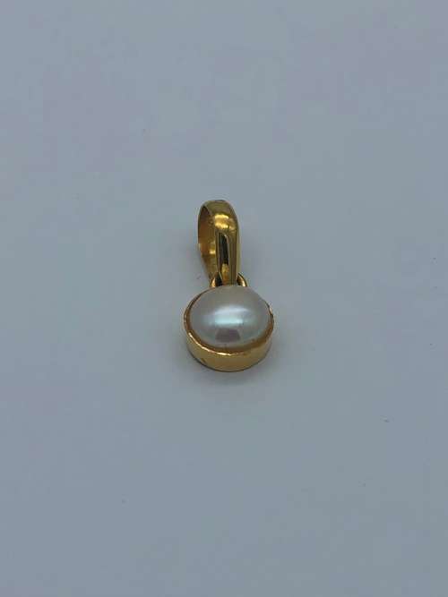 22CT Gold Pearl Pendant