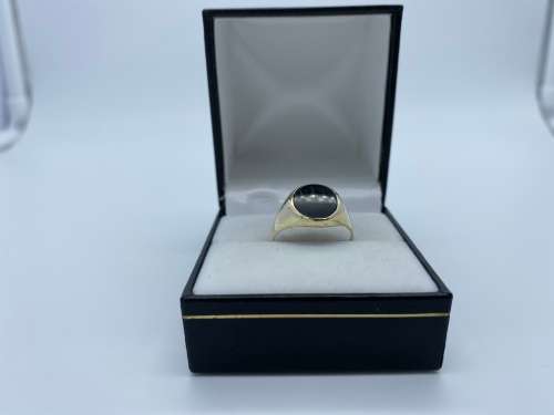*STUNNING ONYX & GOLD RING* - (RETAIL R9000)