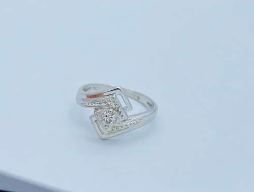 *NWJ INFINITY DIAMOND RING W/FREE BAND!* (RETAIL R16000)