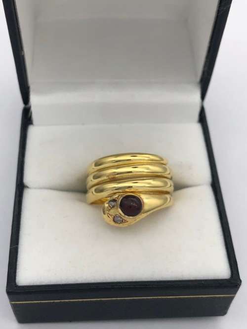 *18CT GOLD SNAKE DIAMOND RING* 1-2 DAYS DELIVERY