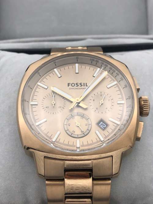 *FOSSIL MEN'S CHRONOGRAPH (MINT!)* R1 BIDS!!!