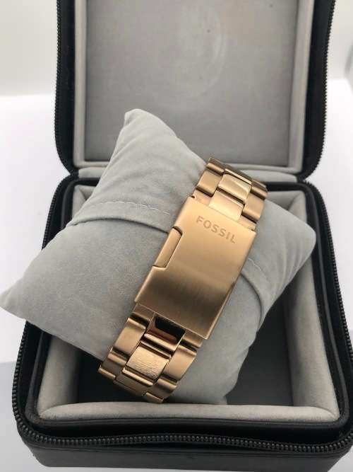 *FOSSIL MEN'S CHRONOGRAPH (MINT!)* R1 BIDS!!!