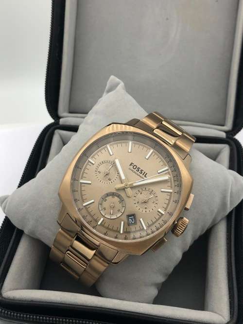 *FOSSIL MEN'S CHRONOGRAPH (MINT!)* R1 BIDS!!!