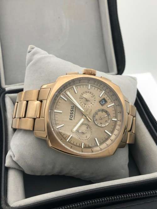 *FOSSIL MEN'S CHRONOGRAPH (MINT!)* R1 BIDS!!!