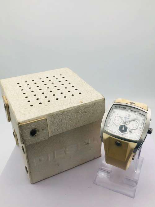 *DIESEL ONLY THE BRAVE WATCH* RETAIL R6000!
