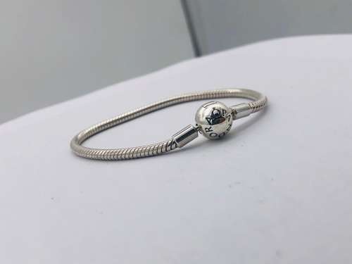 *PANDORA SNAKE CHARM BRACELET* R1 BIDS!