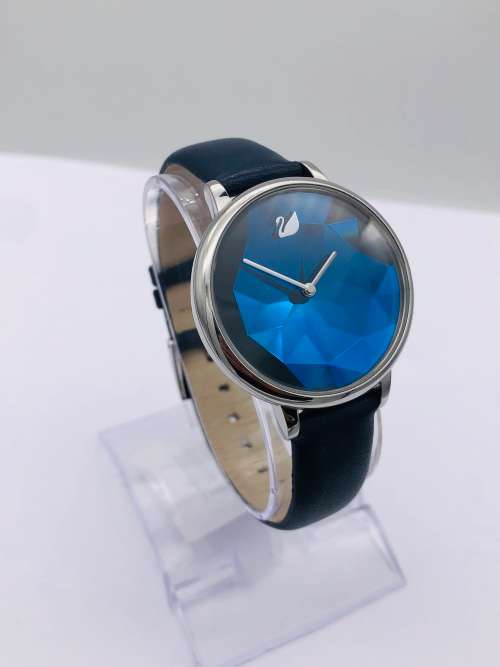 *SWAROVSKI LADIES FACET WATCH* STUNNING DIAL