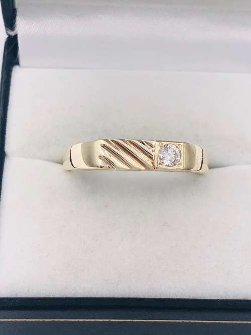 *IDL 0.15CT MENS DIAMOND RING* SOLID GOLD!