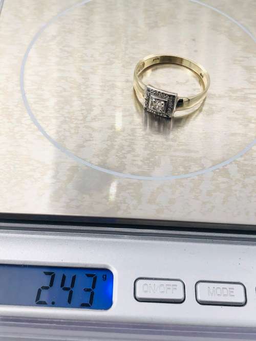 *VS2 0.16CT DIAMOND SQUARE RING* R1 BIDS