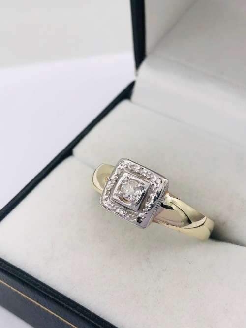 *VS2 0.16CT DIAMOND SQUARE RING* R1 BIDS